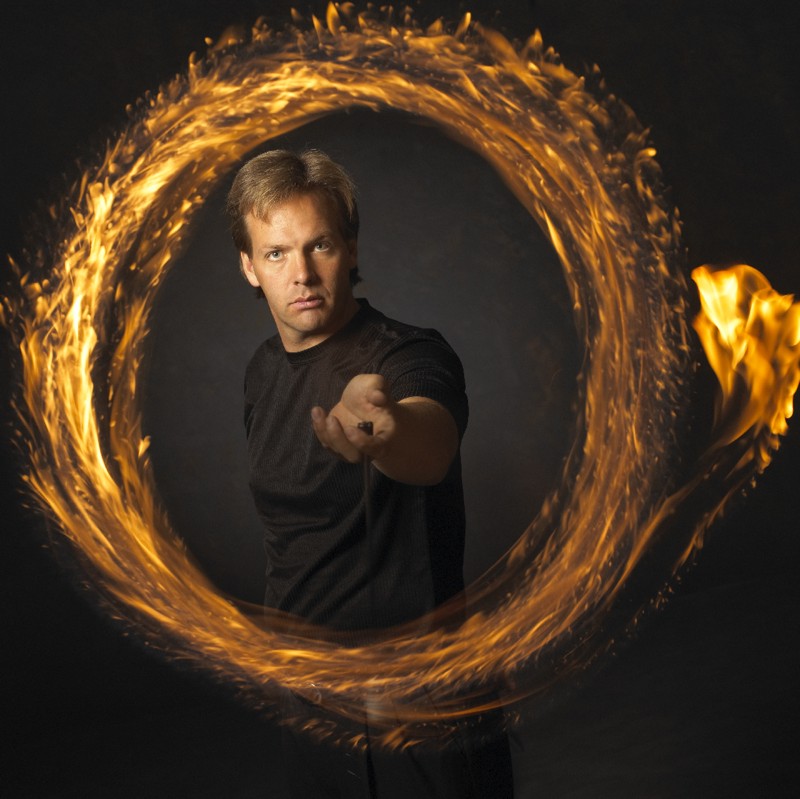  Paul Isaak swirls a ... 